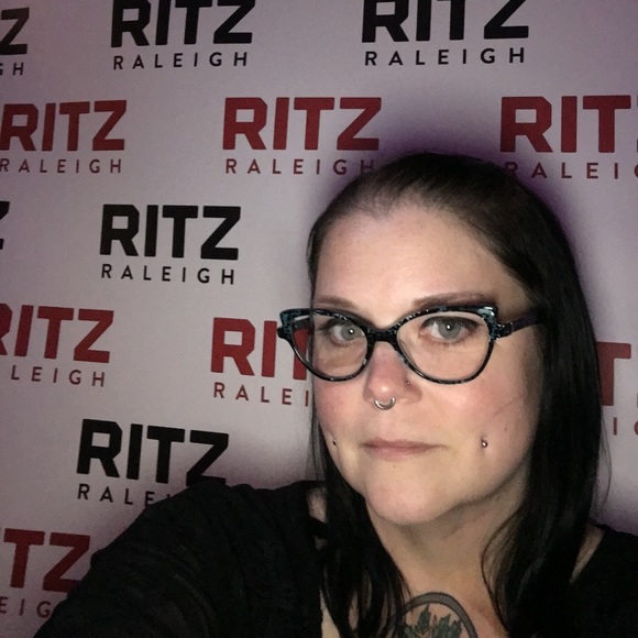 Meet your Posher, Angela - Picture 1 of 1